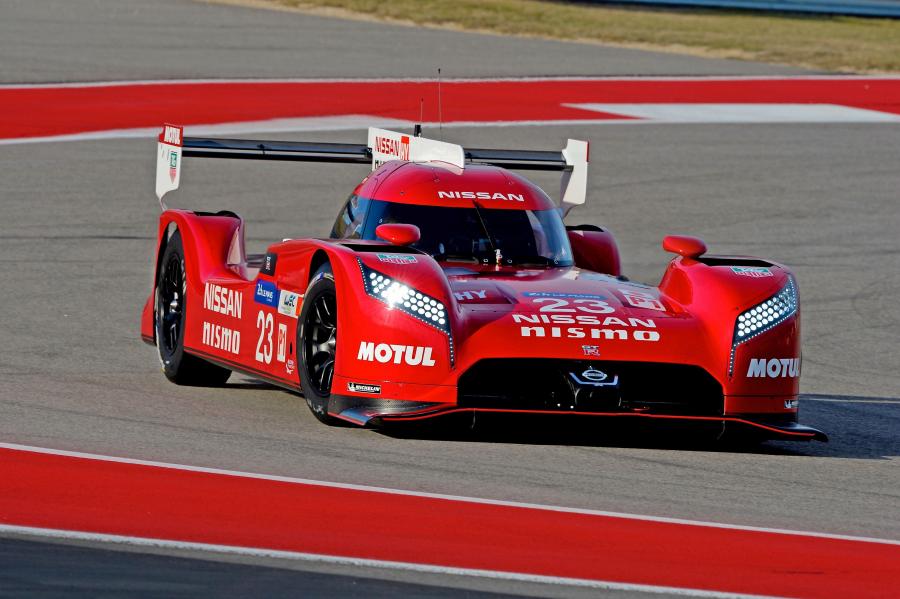  Nissan GT-R LM Nismo 2015 года  (фото 3 из 31)